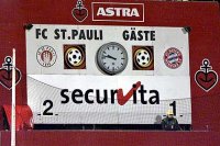 Anzeigetafel FC St. Pauli - Bayern